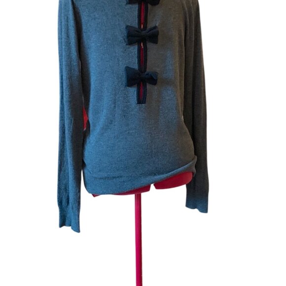 TWIK - Gray with black trim - Sweater with Bows in Back long sleeves - Large - Picture 4 of 12